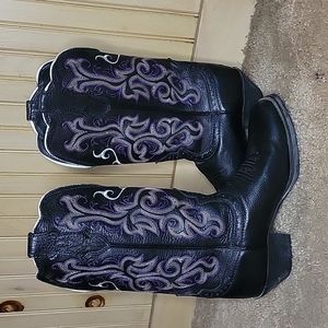 8.5 womens Justin cowboy boots